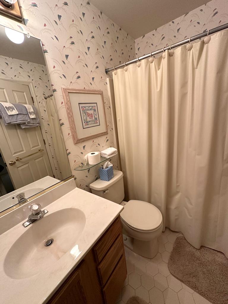 Garden Condo with Pool | Photo 16