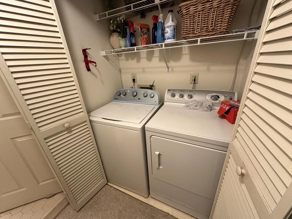 Garden Condo with Pool | Photo 17