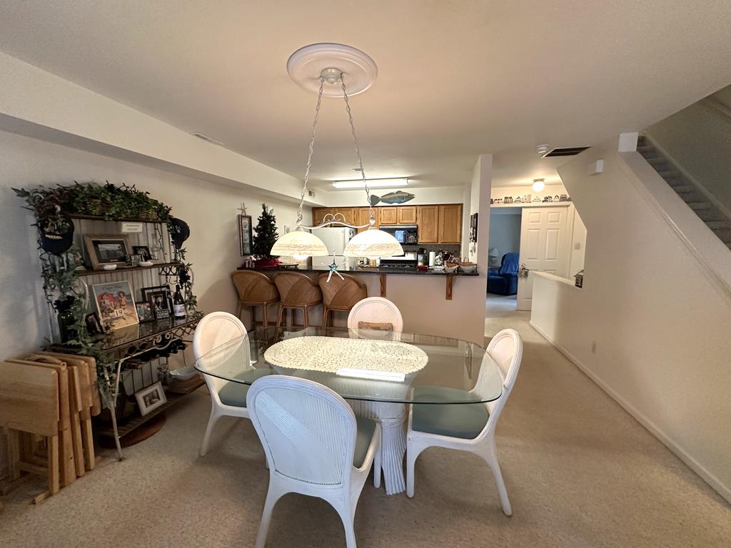 Garden Condo with Pool | Photo 9