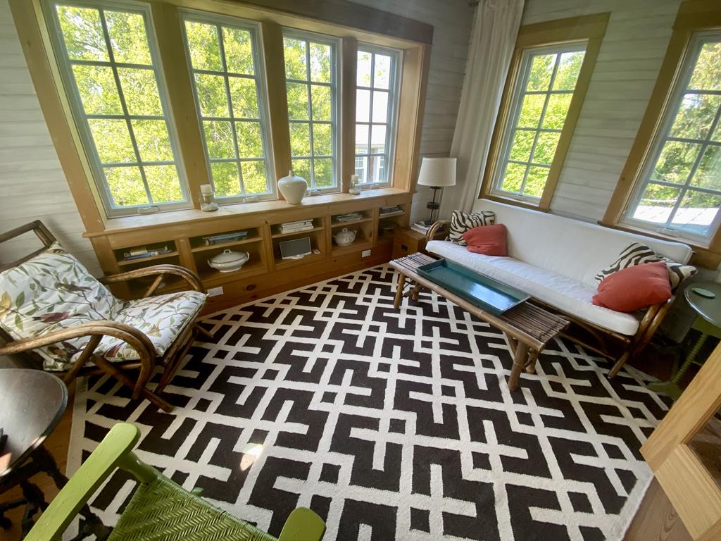 637 Seagrove | Photo 21