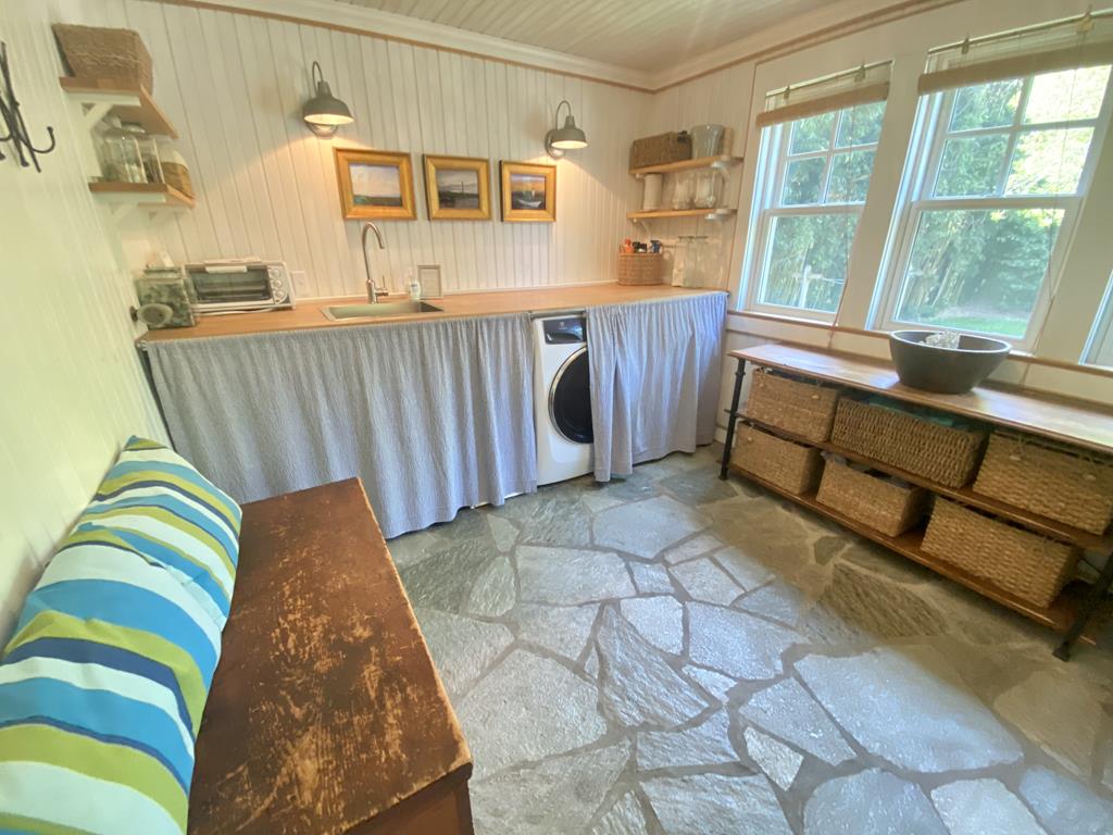 637 Seagrove | Photo 32