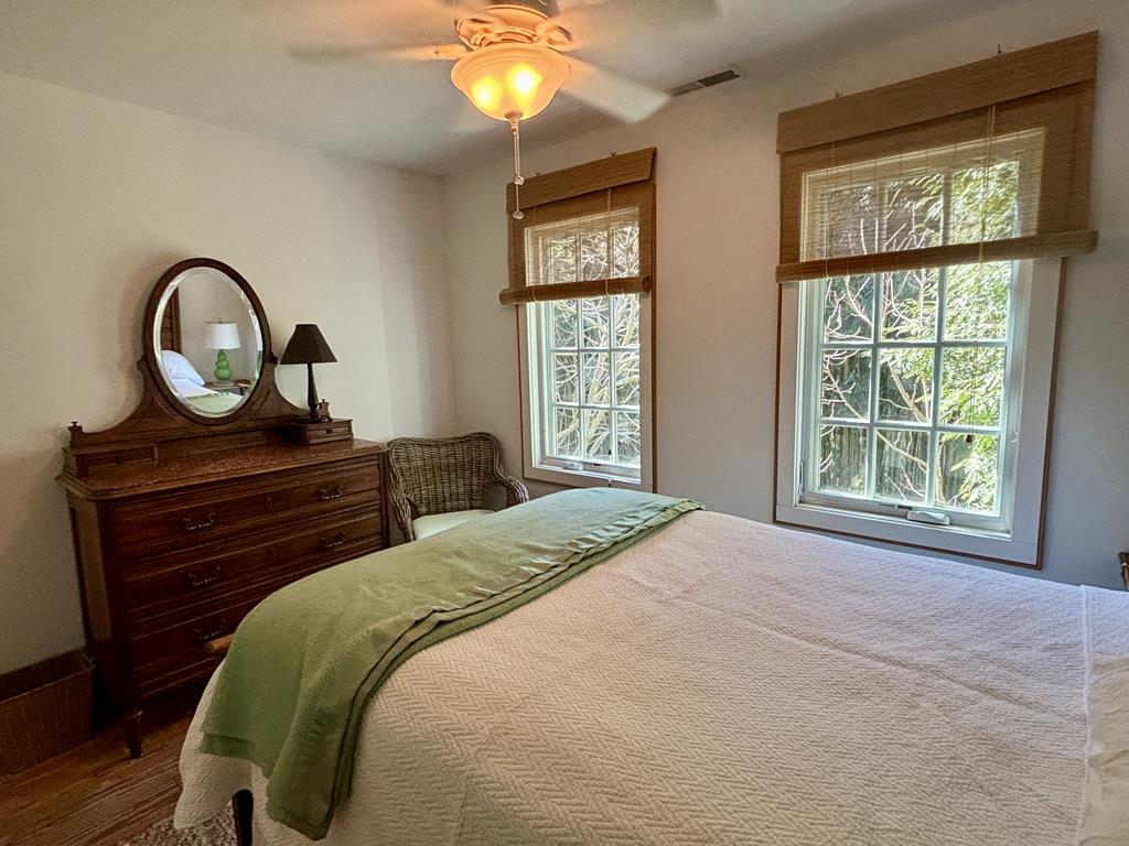 639 Seagrove | Photo 15