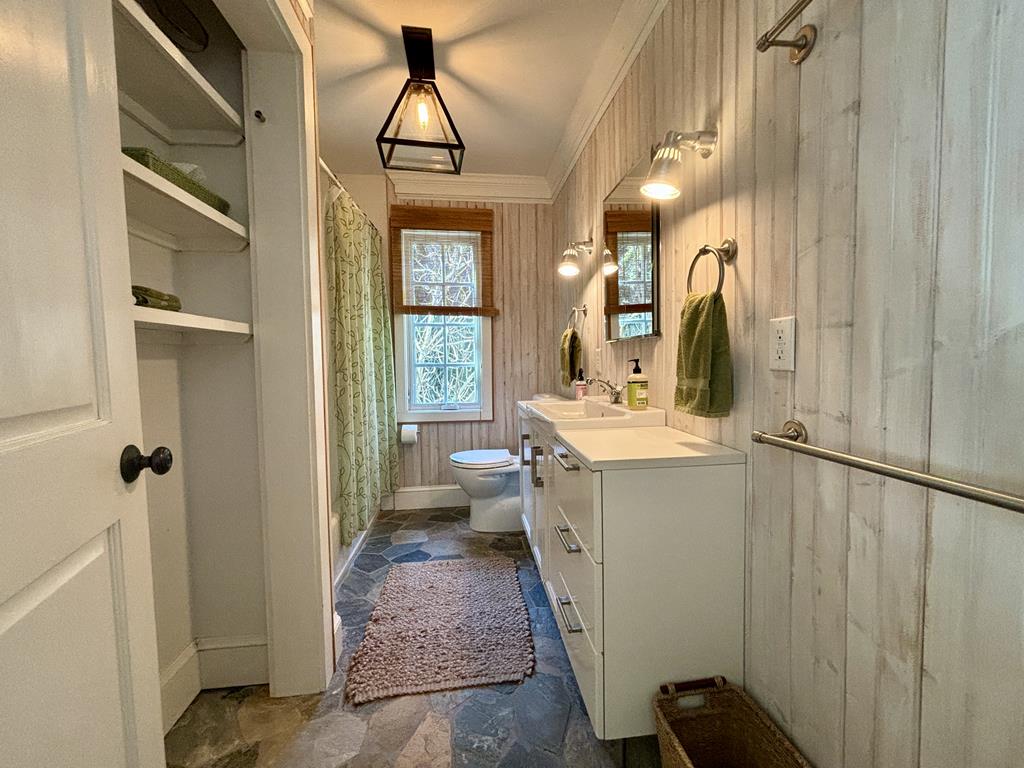 639 Seagrove | Photo 16