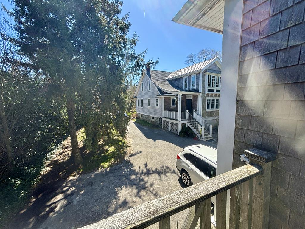 639 Seagrove | Photo 23