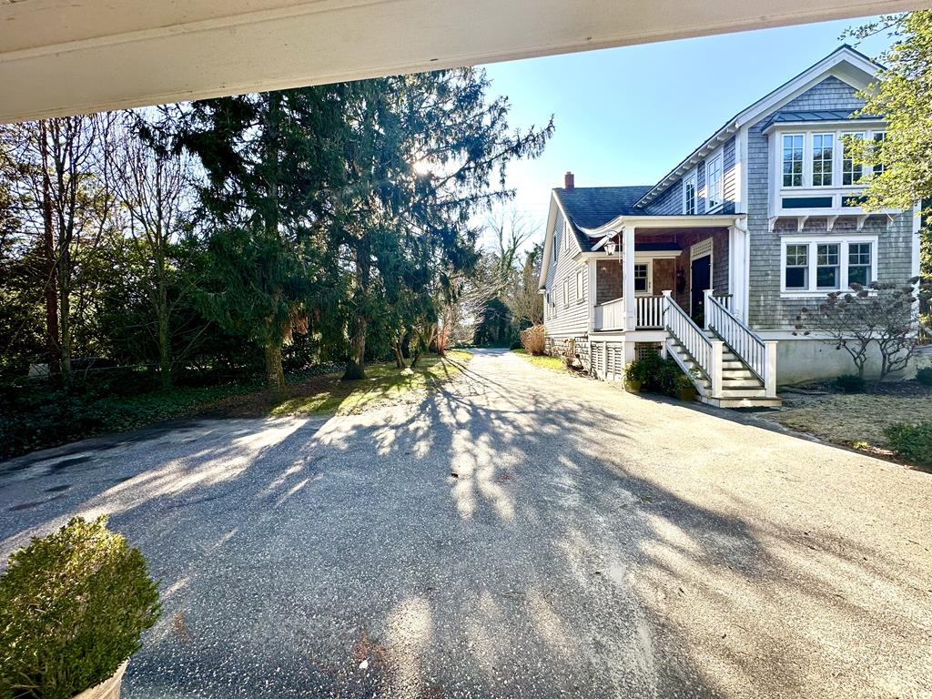 639 Seagrove | Photo 25