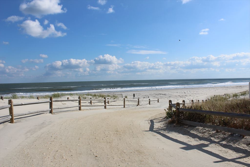7400 Pleasure Avenue, Sea Isle City (Beach Block)
