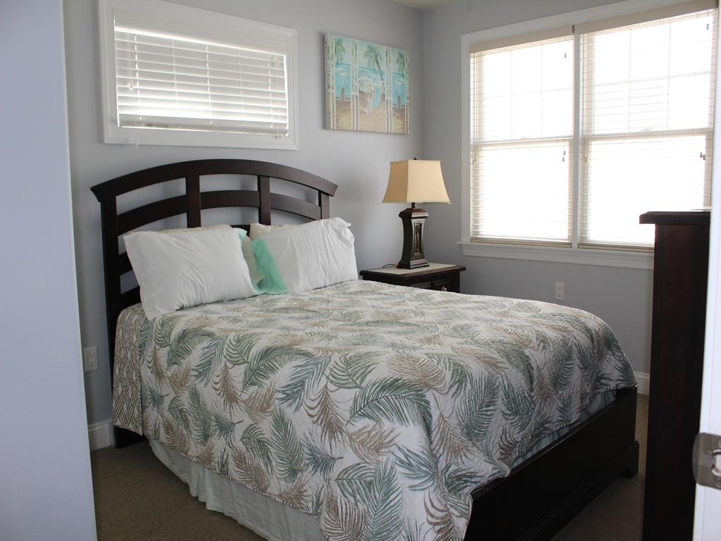 7400 Pleasure Avenue, Sea Isle City (Beach Block)