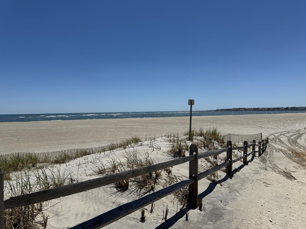 9201 Pleasure Avenue, Sea Isle (Beach Front)