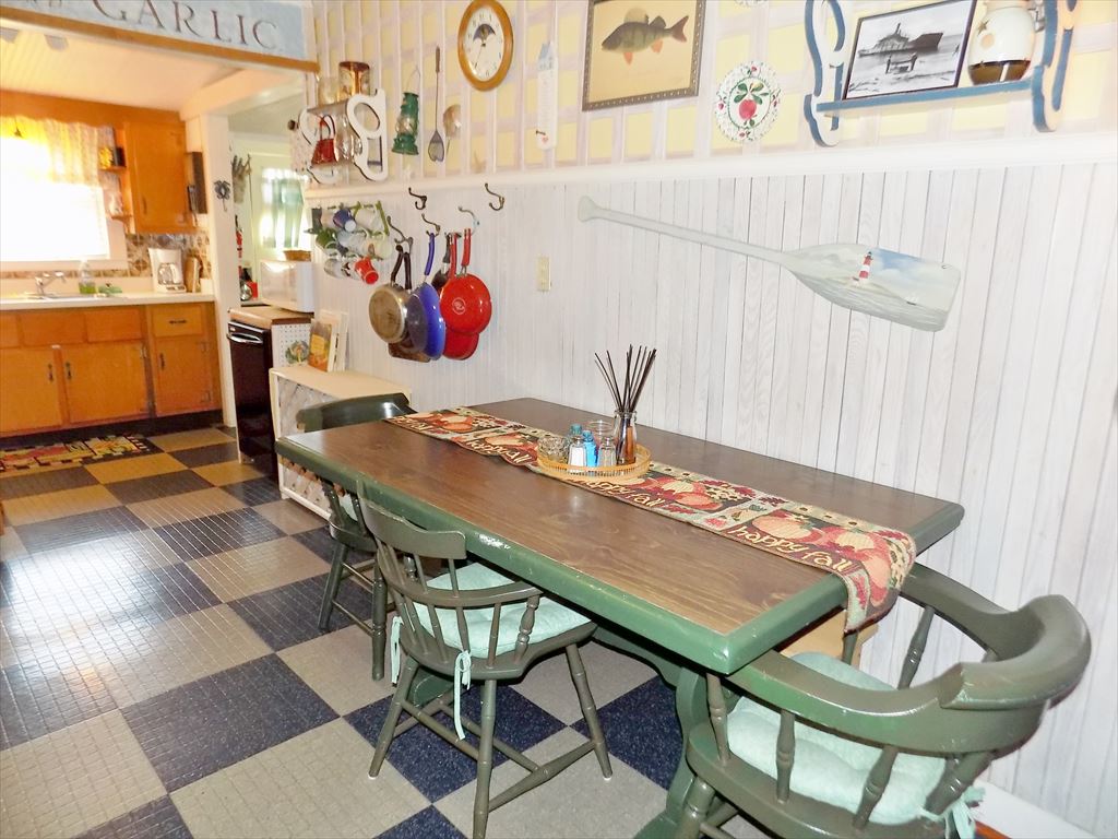 Pet Friendly Cottage - 1238 Lafayette | Photo 9