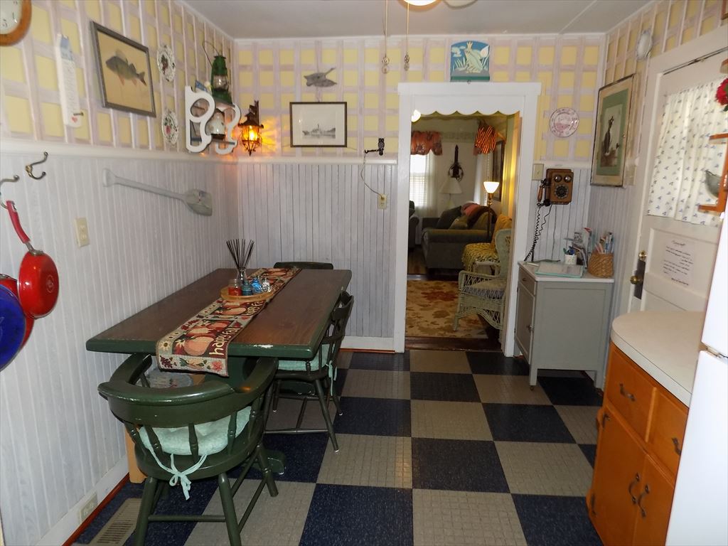 Pet Friendly Cottage - 1238 Lafayette | Photo 10