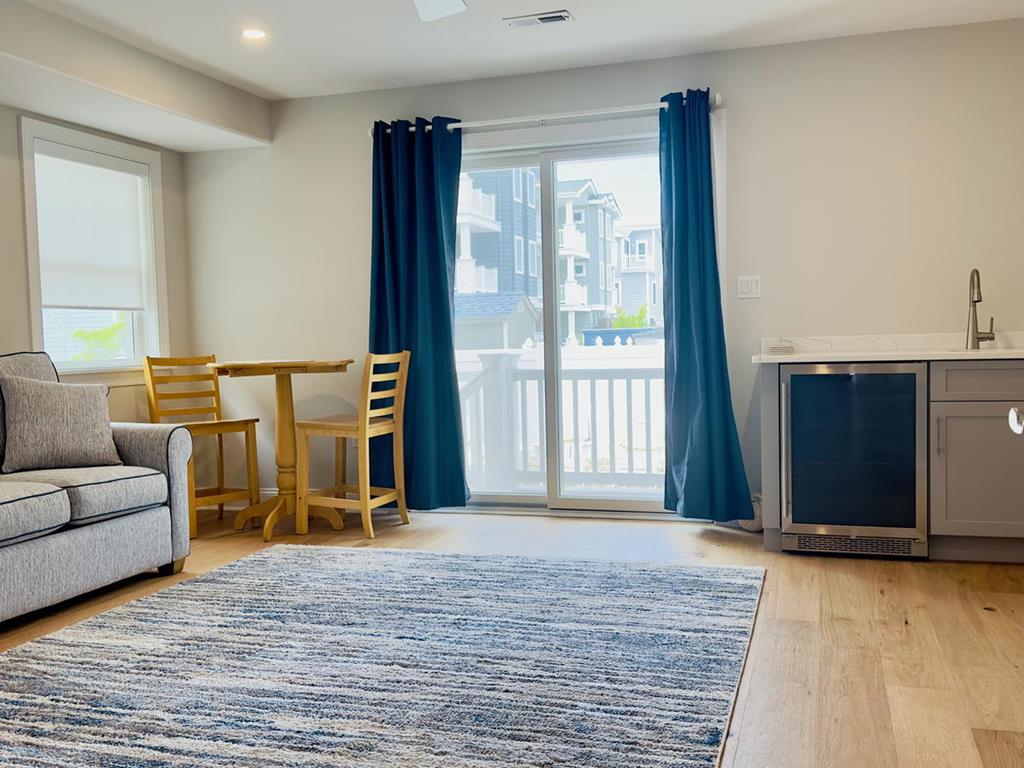 7104 Pleasure Avenue, Sea Isle City (Beach Block)