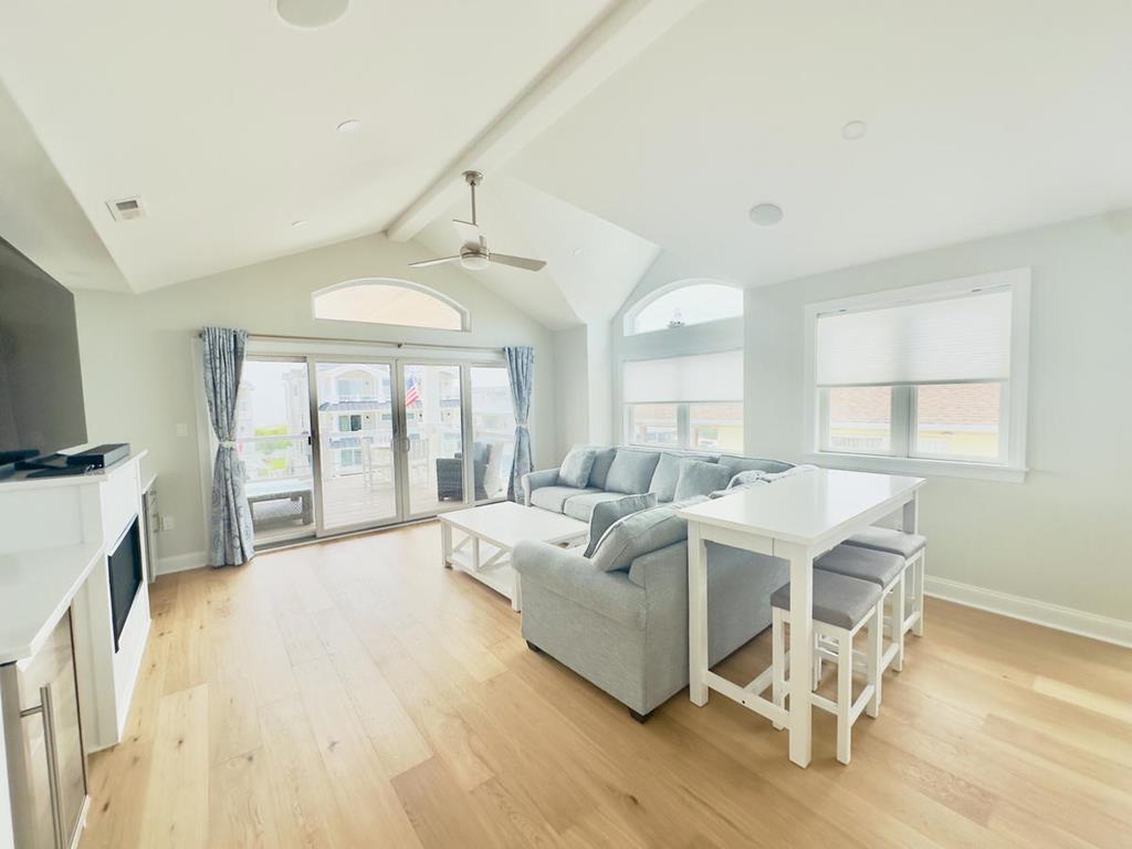 7104 Pleasure Avenue, Sea Isle City (Beach Block)