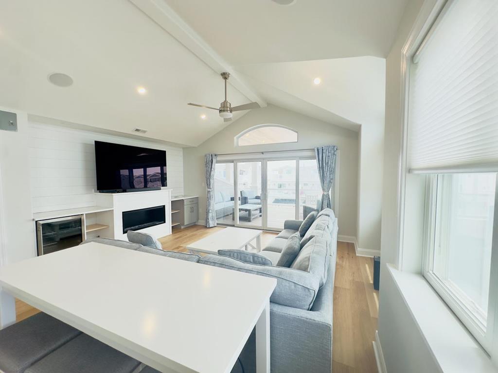 7104 Pleasure Avenue, Sea Isle City (Beach Block)