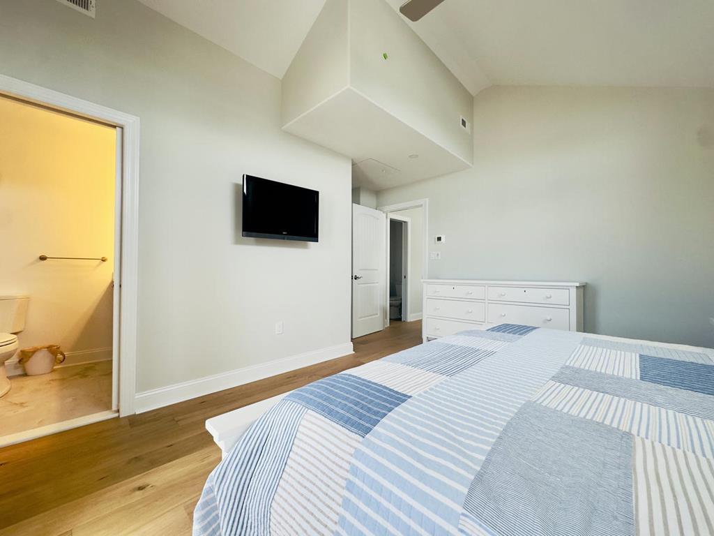 7104 Pleasure Avenue, Sea Isle City (Beach Block)