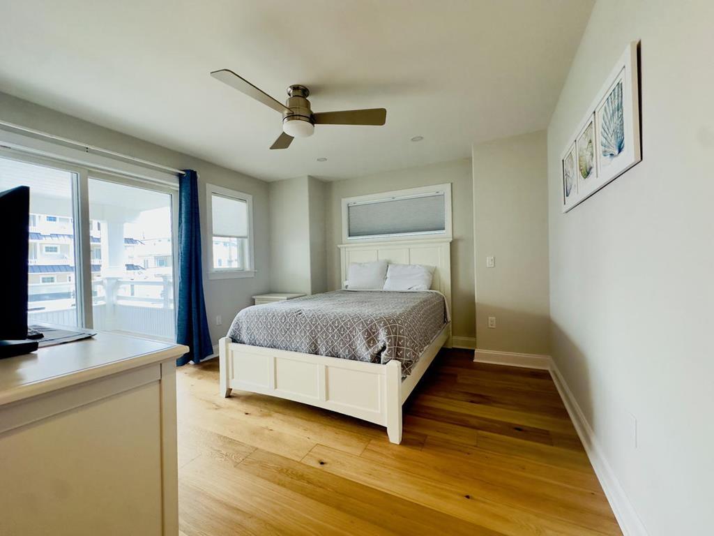 7104 Pleasure Avenue, Sea Isle City (Beach Block)