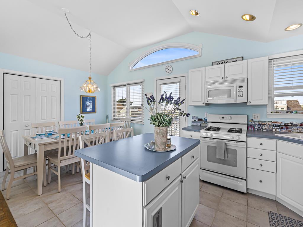 2209 S Bay Avenue, Beach Haven (Ocean Block)