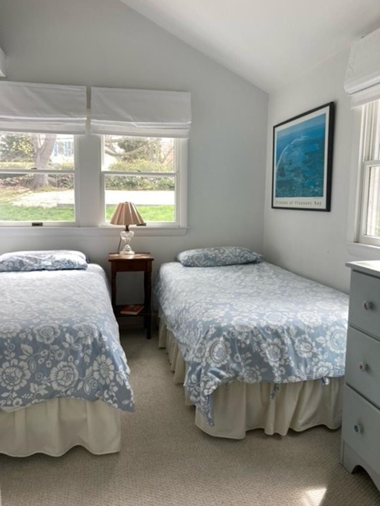 Bedroom with two twin Beds