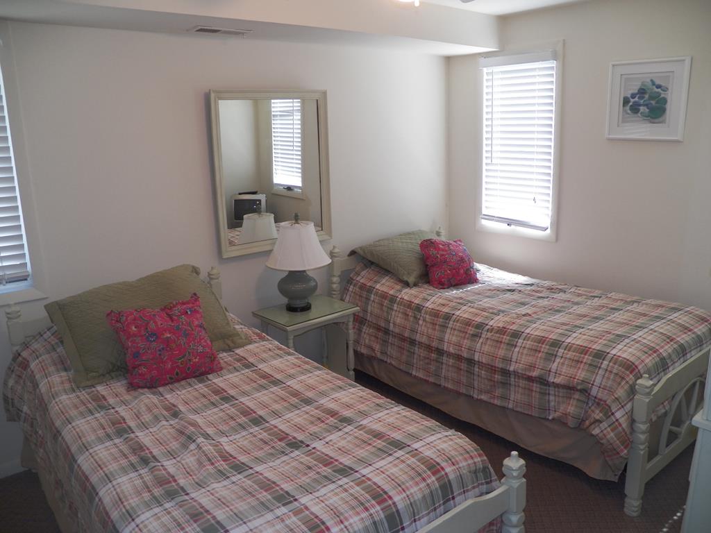 124 48th Street - Picture 