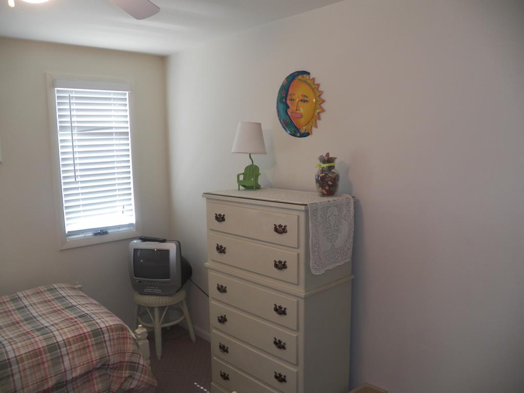 124 48th Street - Picture 