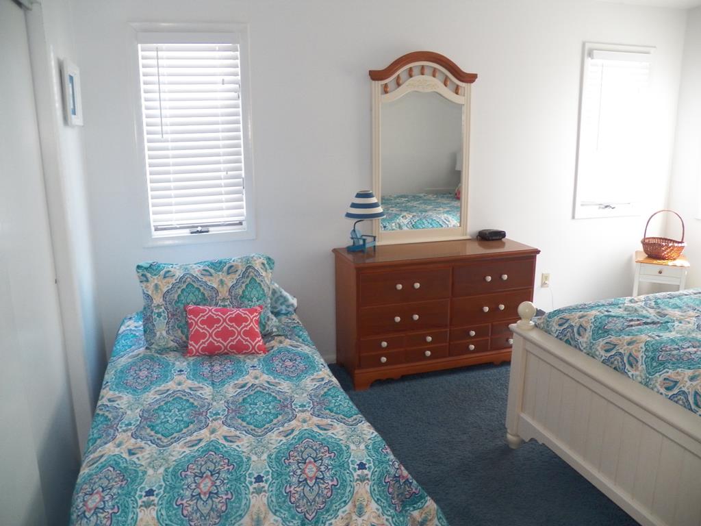 124 48th Street - Picture 