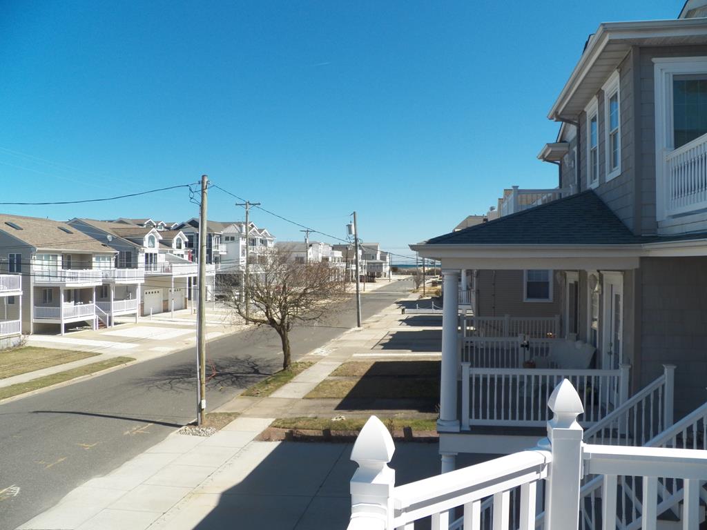 124 48th Street - Picture 