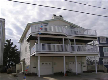14 76th St - 