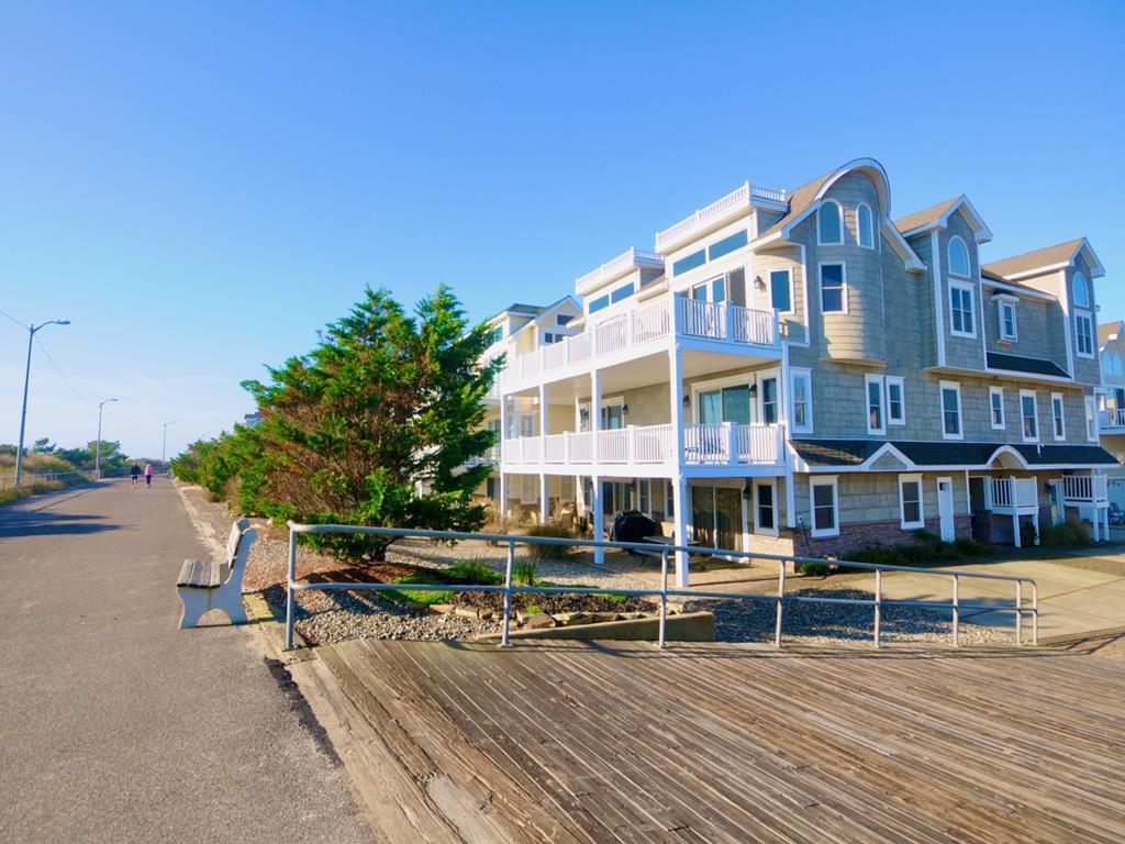 3200 Boardwalk - 