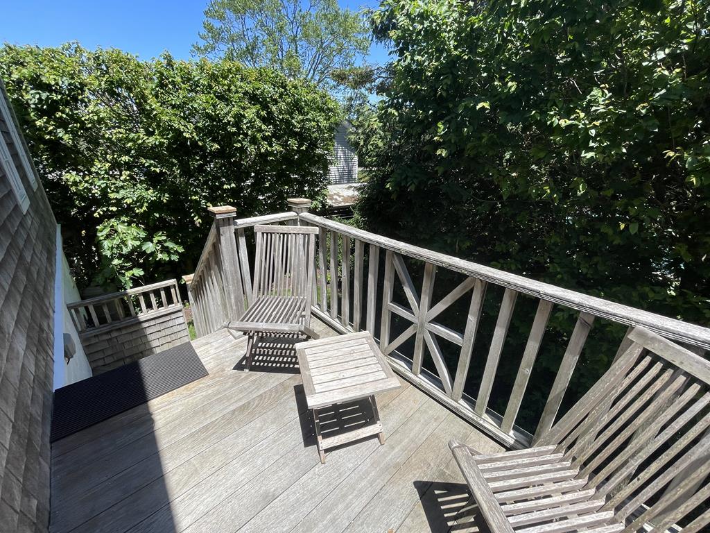 639 Seagrove | Photo 25