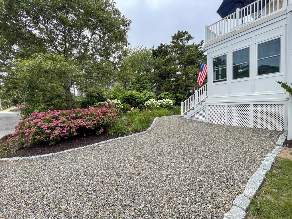 300 Lincoln Avenue | Photo 30