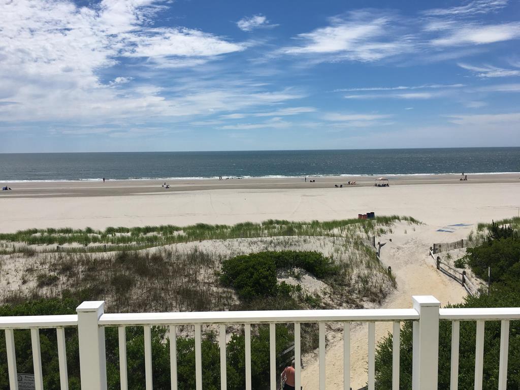 6701 Pleasure Avenue, Sea Isle City (Beach Front)
