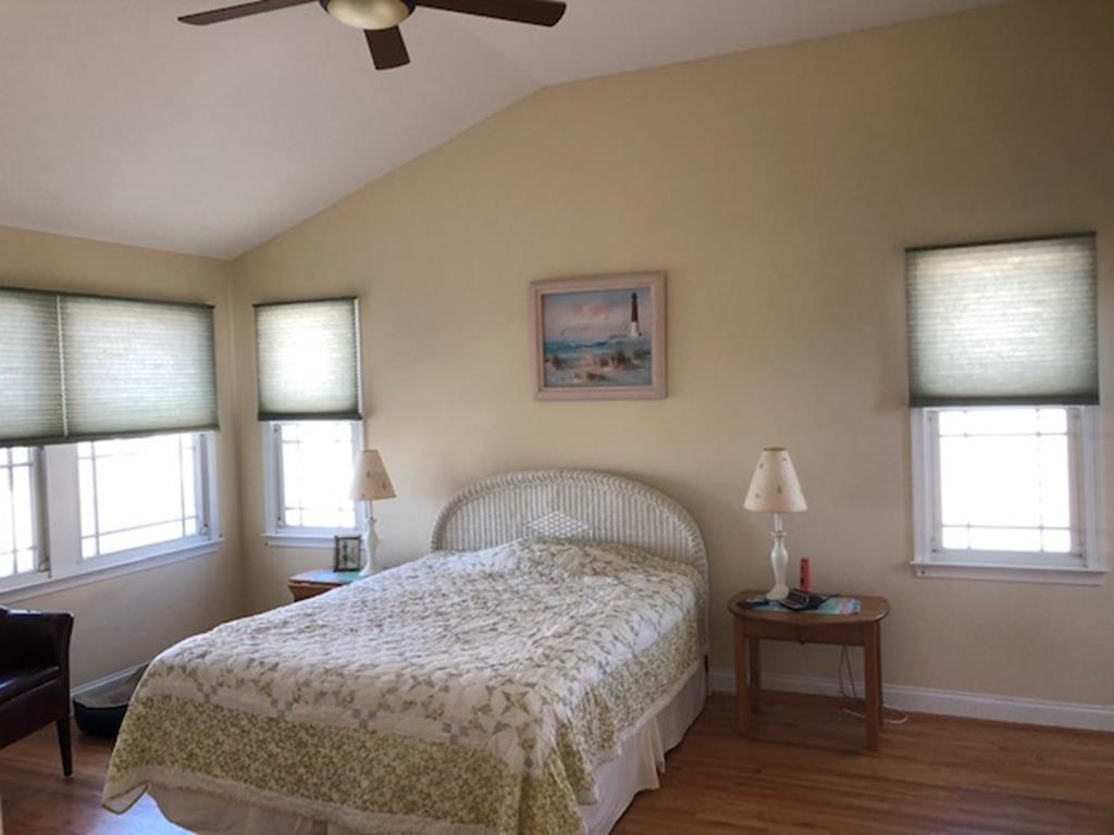 9106 Beach Avenue, Peahala Park (Ocean Side)