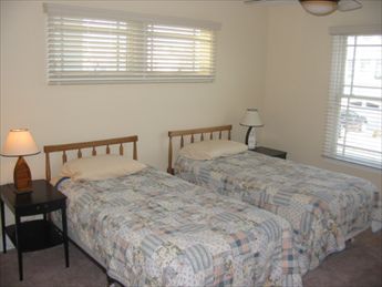 9106 Beach Avenue, Peahala Park (Ocean Side)