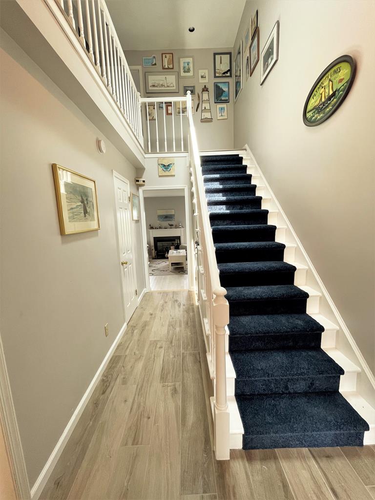 402 Saint James Place | Photo 17