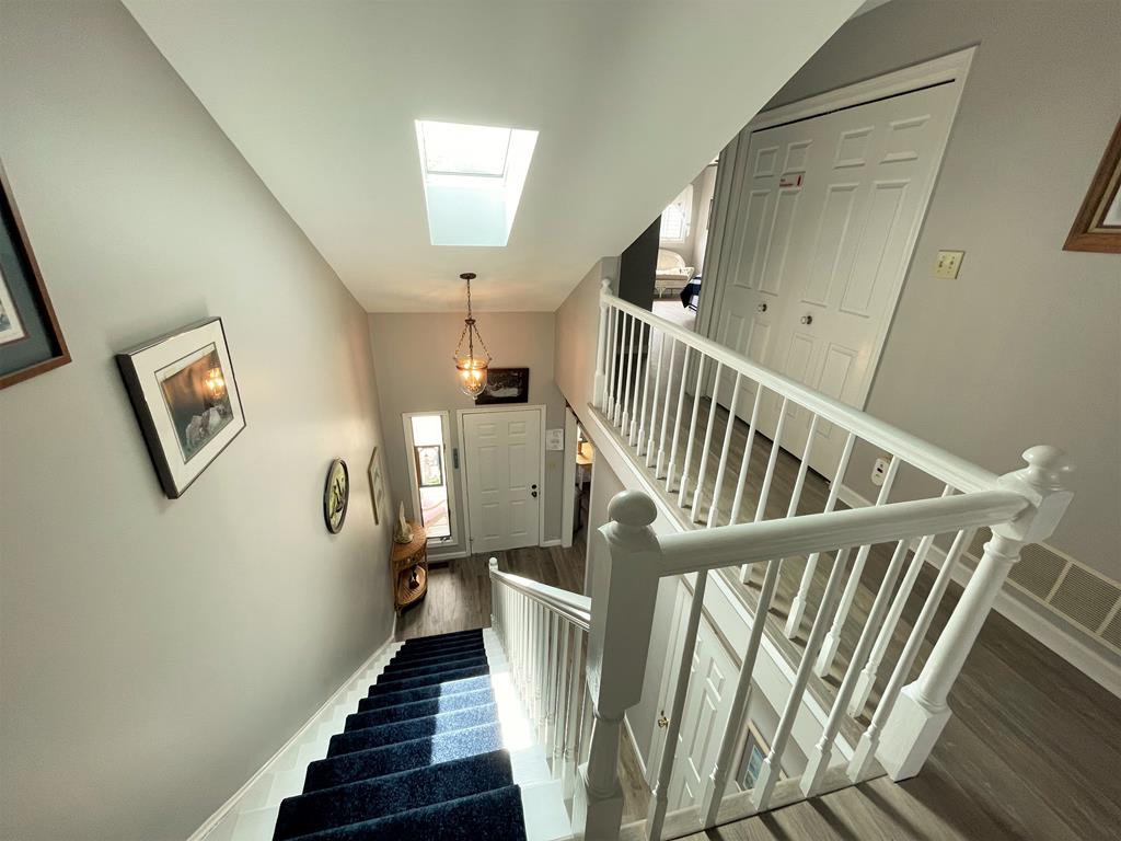 402 Saint James Place | Photo 18