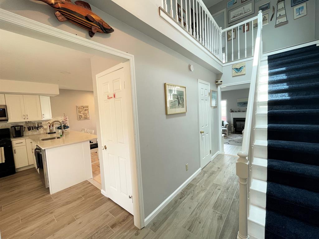 402 Saint James Place | Photo 6