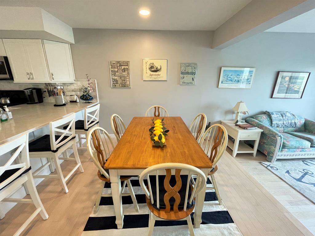 402 Saint James Place | Photo 10