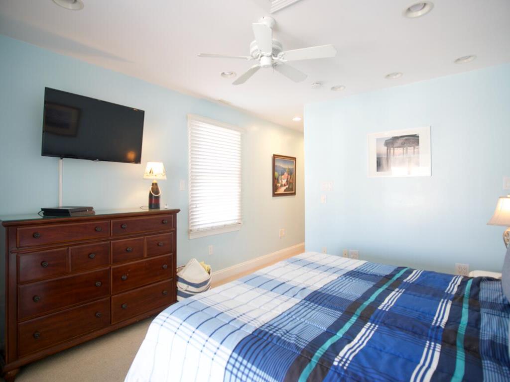6709 Pleasure Avenue, Sea Isle City (Beach Front)