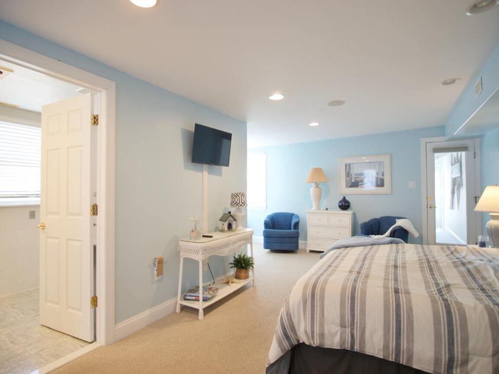 6709 Pleasure Avenue, Sea Isle City (Beach Front)