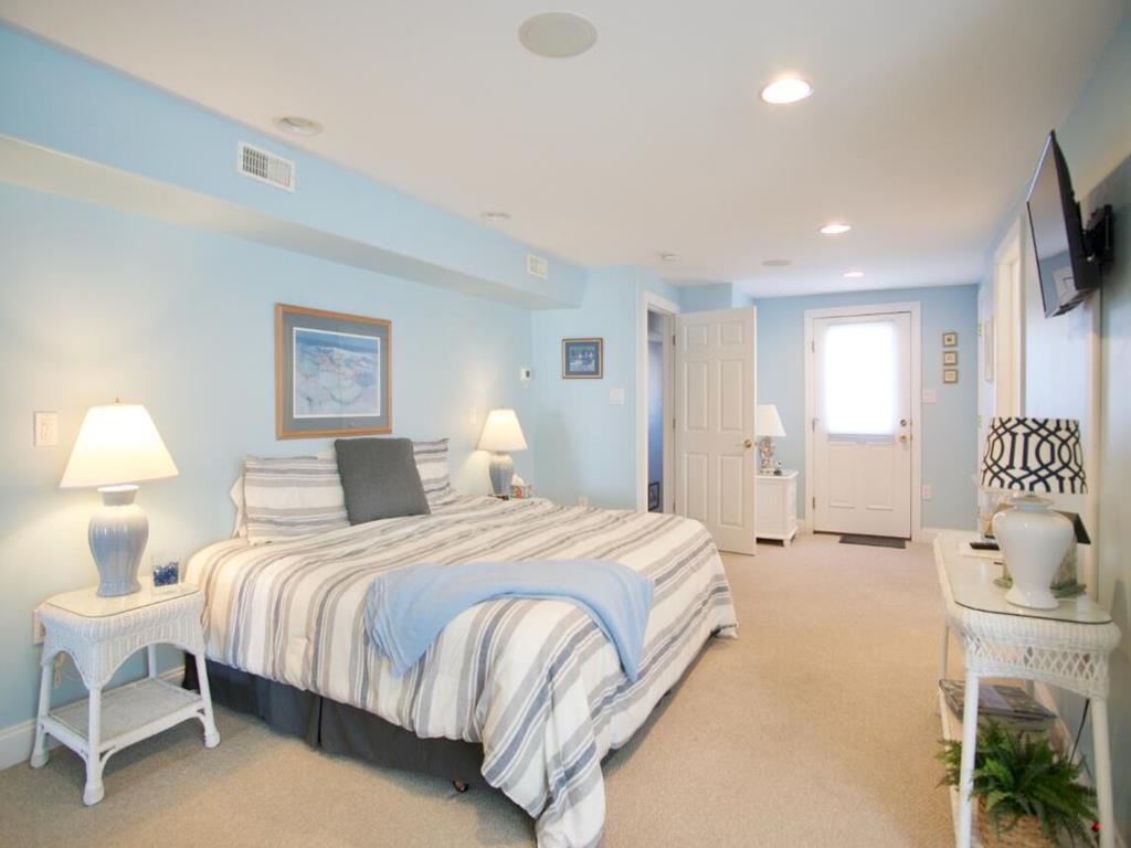6709 Pleasure Avenue, Sea Isle City (Beach Front)