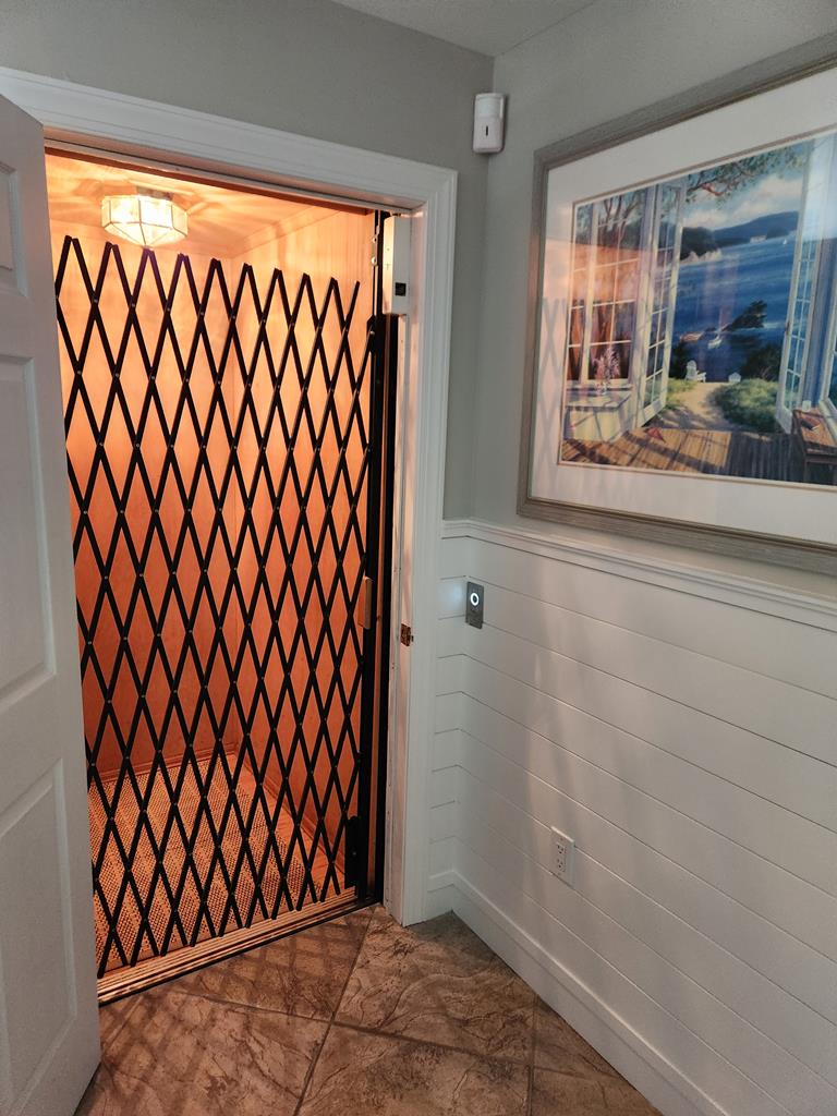 6709 Pleasure Avenue, Sea Isle City (Beach Front)