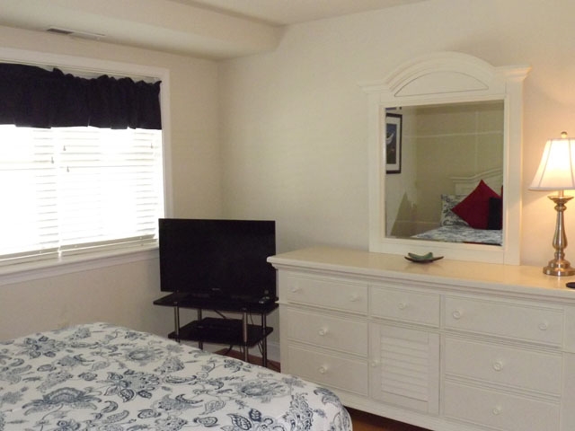 211 Beach Ave. Unit 6 | Photo 11