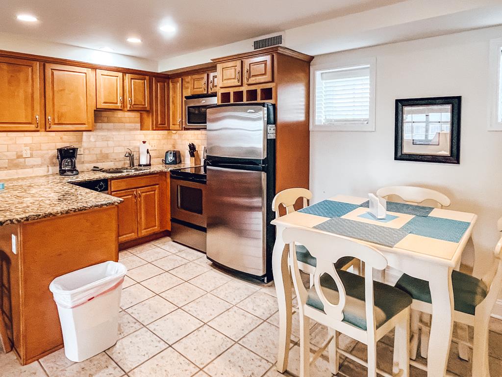 211 Beach Ave. Unit 12 | Photo 11