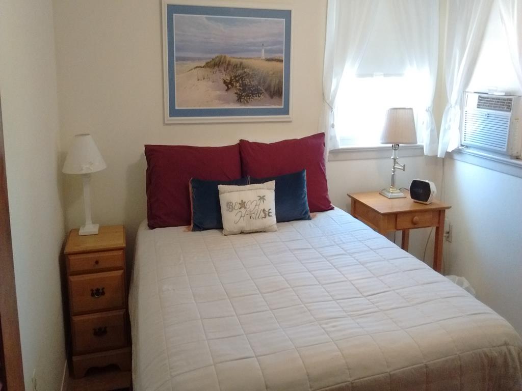 201 Chatsworth Avenue, Beach Haven (Ocean Side)