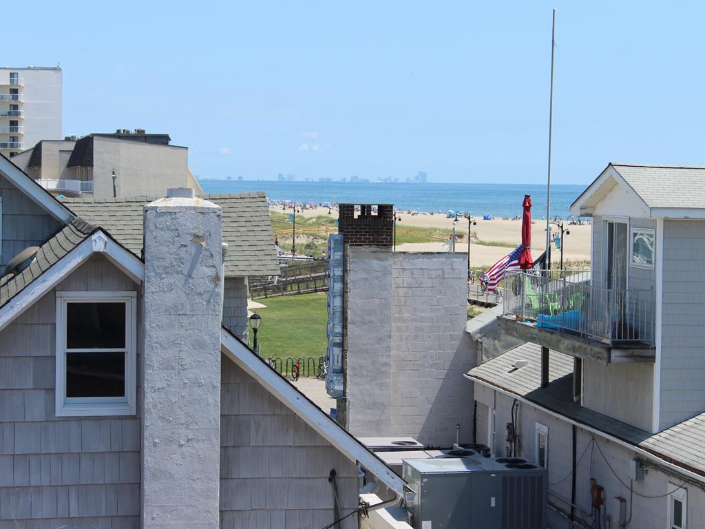 17 42nd Street, Sea Isle City (Beach Block)