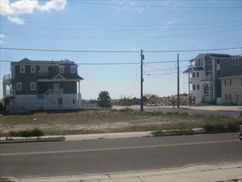 8812 Pleasure Avenue, Sea Isle City (Beach Block)