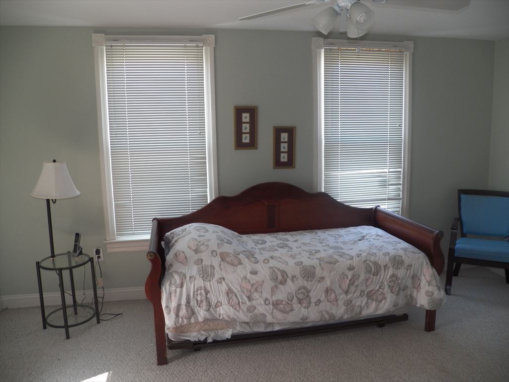 19 49th Street - Picture 