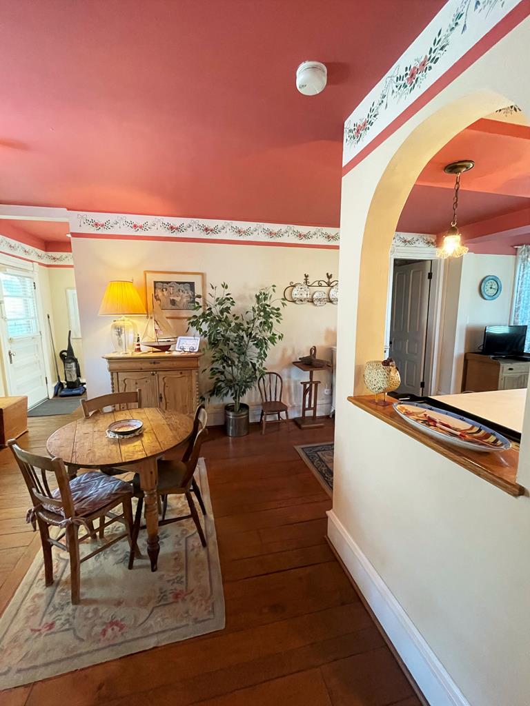 Merry Widow | Photo 5