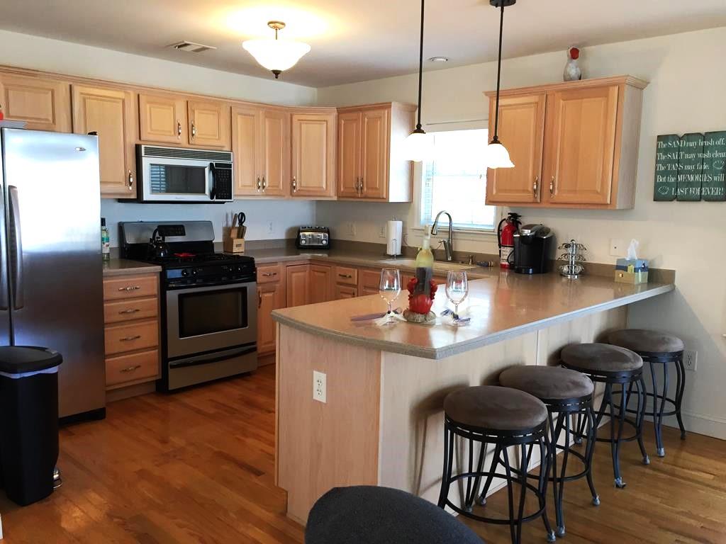 102 W 23rd Street, Ship Bottom (Bay Side)