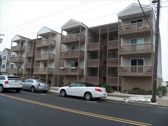 4513 Landis Avenue - Picture 