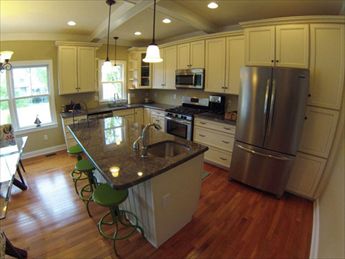 New Home Close to Beach and Town | Photo 6